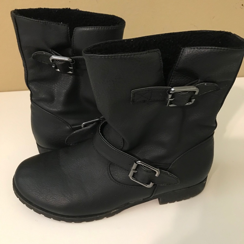 Aeropostale Black Lined Moto Boots